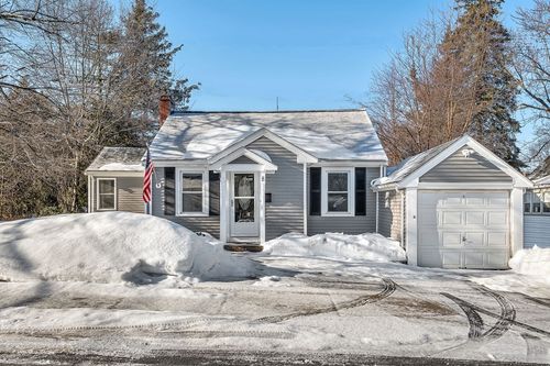 8 Sumner St, Dedham, MA, 02026-1921 | Card Image