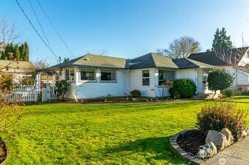 436 Wells Ave N, Renton, WA, 98057-5454 | Card Image