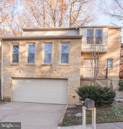 9926 Great Oaks Way, FAIRFAX, VA, 22030-1607 | Card Image