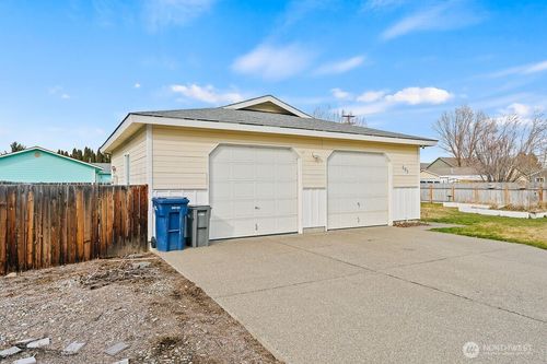301 W Helena Ave, Ellensburg, WA, 98926-2015 | Card Image