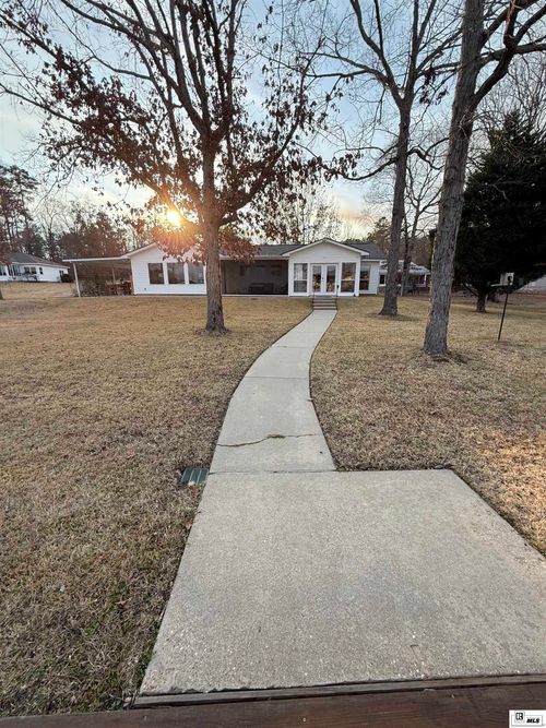 290 Jenny Lynn Rd, Chatham, LA, 71226-9711 | Card Image