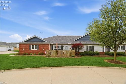 519 Heather Woods Dr, Elyria, OH, 44035-0911 | Card Image