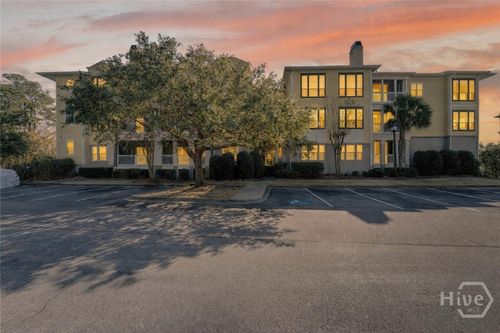 2136 Whitemarsh Way, Savannah, GA, 31410-5201 | Card Image