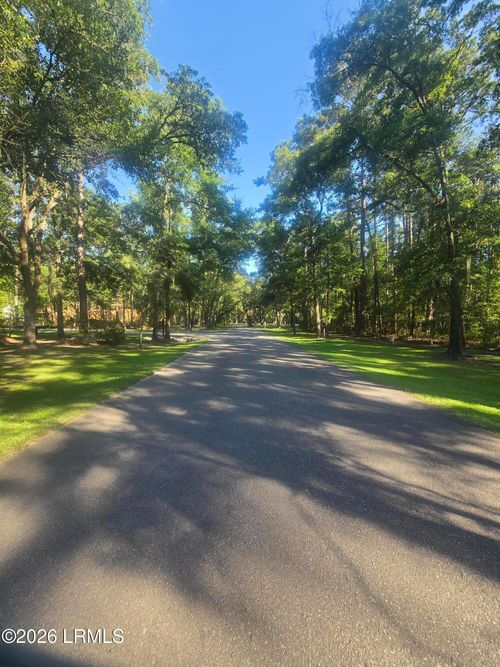66 Bull Point Dr, Seabrook, SC, 29940-2301 | Card Image