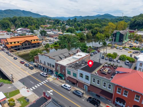 28 Everett St, Bryson City, NC, 28713-0930 | Card Image