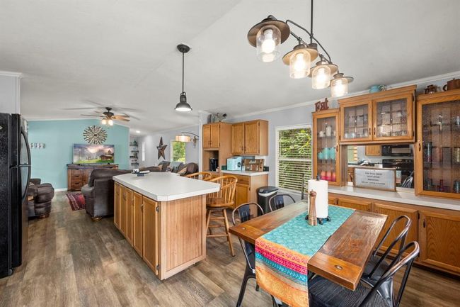 Kitchen/dining | Image 16