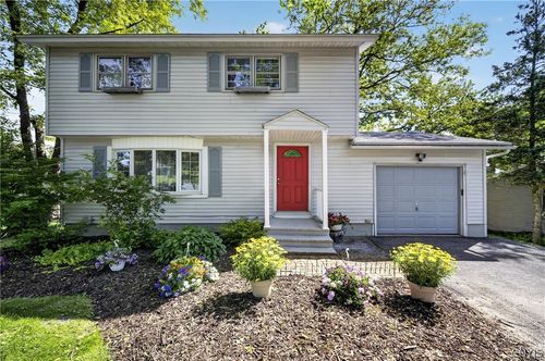 108 Richards Rd, Camillus, NY, 13031-1843 | Card Image