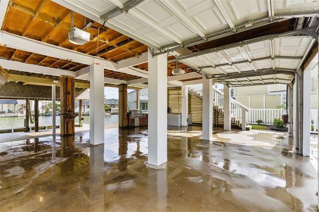 Garage w/ a VIEW | Image 36