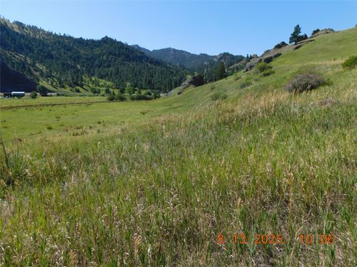 2 Pioneer Trail Ln, Cascade, MT, 59421-8518 | Card Image