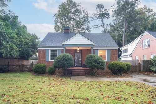 2507 Sherwood St, Greensboro, NC, 27403-2025 | Card Image
