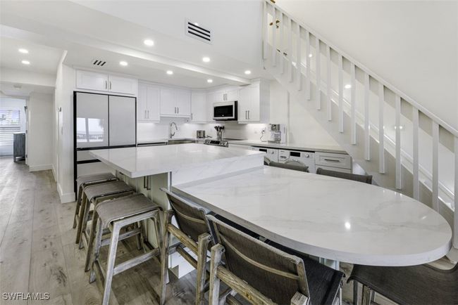 2535 Beach Villas, Condo with 4 bedrooms, 3 bathrooms and null parking in CAPTIVA FL | Image 10
