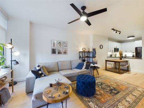 415-54 Rainey St, Austin, TX, 78701-4390 | Card Image