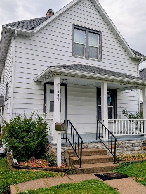 1005 Forest Ave, Waterloo, IA, 50702-3119 | Card Image