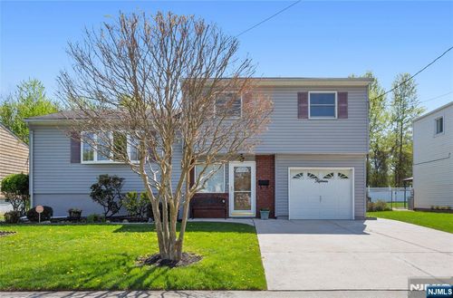 15 Pinho Ave, Carteret, NJ, 07008-1206 | Card Image