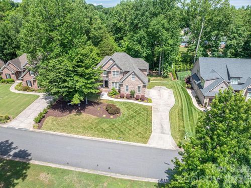 4017 Foxes Trl, Cramerton, NC, 28032-1674 | Card Image