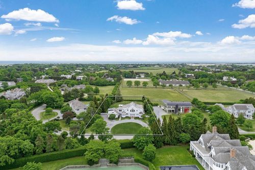 59 Farm Field Rd, Bridgehampton, NY, 11932-4118 | Card Image