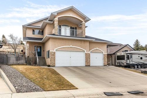 7 Chinook Pl Sw, Medicine Hat, AB, T1A8S1 | Card Image