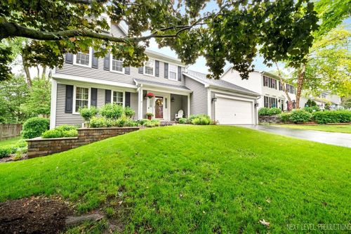 1908 Jeanette Ave, St. Charles, IL, 60174-4667 | Card Image