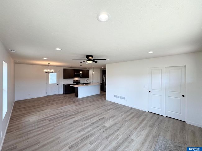 959 S Columbia Ave, House other with 3 bedrooms, 2 bathrooms and 2 parking in Seward NE | Image 4