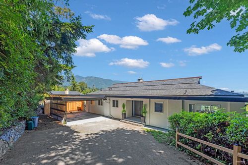 818 Younette Dr, West Vancouver, BC, V7T1S9 | Card Image