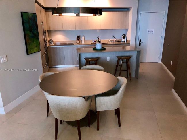 UNIT-2910 - 4111 Ocean Dr, Condo with 1 bedrooms, 1 bathrooms and null parking in Hollywood FL | Image 10
