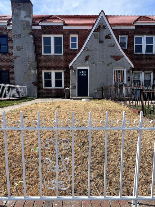 17729 Leslie Rd, Jamaica, NY, 11434-2740 | Card Image