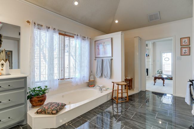 14101 E Fm 1527, Home with 3 bedrooms, 4 bathrooms and null parking in Lorenzo TX | Image 30