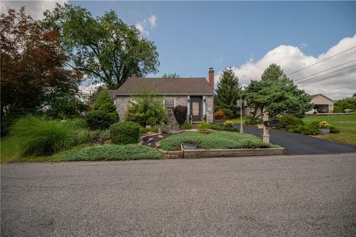 30 N 38th St, ALLENTOWN, PA, 18104-5206 | Card Image