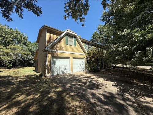 1101 Somerset Cir, Lawrence, KS, 66049-3668 | Card Image