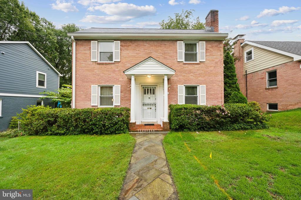 Cody Dr, Silver Spring, MD 20902
