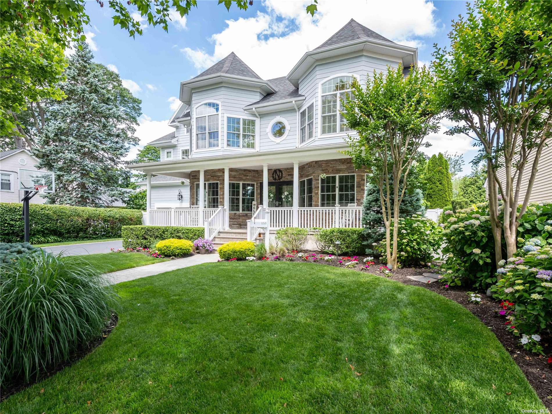 Cleveland Ave, Rockville Centre, NY 11570