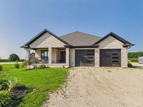 7 Weiss Drive, South Bruce, ON, N0G1W0 | Card Image