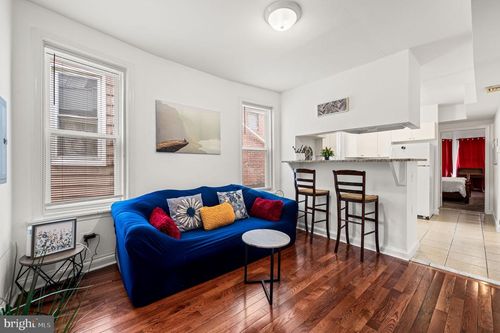 468 E Walnut Ln, PHILADELPHIA, PA, 19144-1054 | Card Image