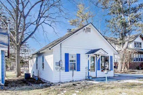 529 Eagle St, Crystal Lake, IL, 60014-5736 | Card Image