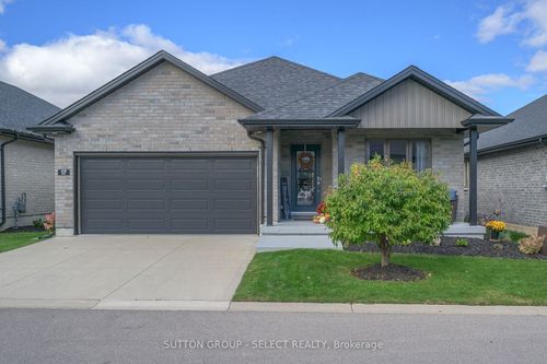 17-38 Elliott Trail, Thames Centre, ON, N0M2P0 | Card Image