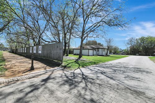 122 Commerce St, Magnolia, TX, 77355-1741 | Card Image