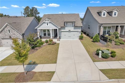 6813 Bungalow Rd, Flowery Branch, GA, 30542-2516 | Card Image