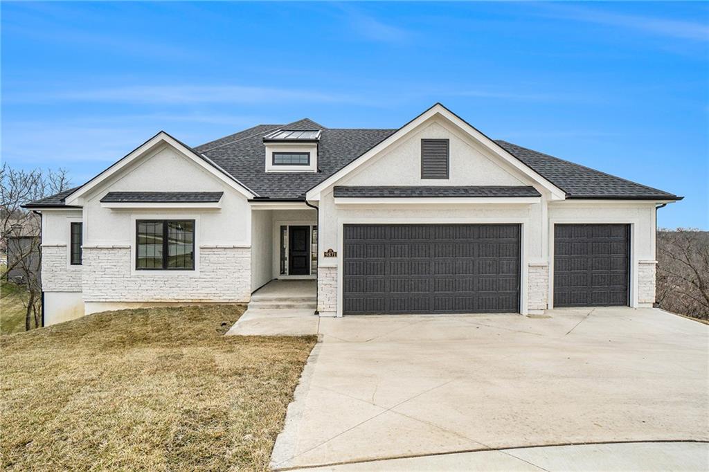 Promenade Dr, Parkville, MO 64152