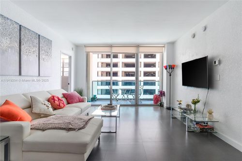 8f-4001 S Ocean Dr, Hollywood, FL, 33019-3019 | Card Image