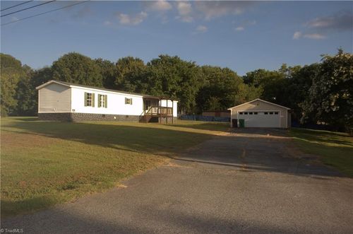 6265 Lowerywood Cir, Trinity, NC, 27370-7661 | Card Image