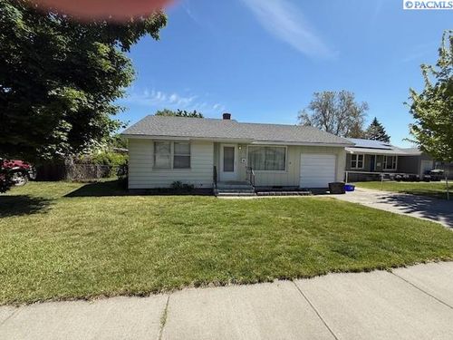 117 S Yelm St, Kennewick, WA, 99336-3257 | Card Image