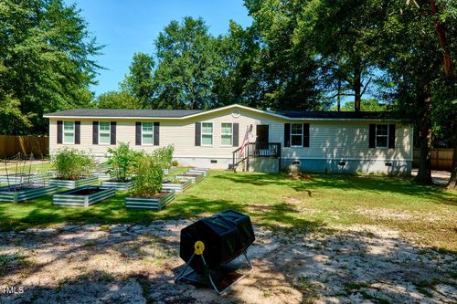 5612 Baggett Ln, Hope Mills, NC, 28348-9447 | Card Image