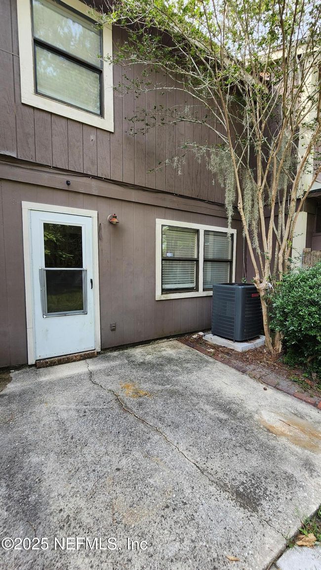 9411 Genna Trace Trl, Townhouse with 3 bedrooms, 3 bathrooms and null parking in Jacksonville FL | Image 32