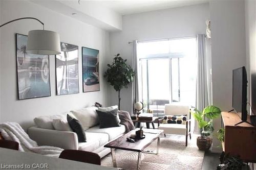 626-5055 Greenlane Rd, Lincoln, ON, L0R1B3 | Card Image