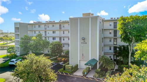 apt-303-2228 N Cypress Bend Dr, Pompano Beach, FL, 33069-4494 | Card Image