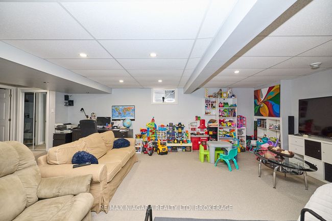 637 Carl Rd, House other with 5 bedrooms, 4 bathrooms and 20 parking in Port Robinson ON | Image 26