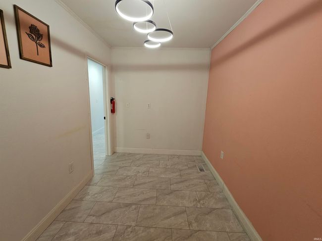 27 S Commercial St, Home with 1 bedrooms, 1 bathrooms and null parking in Worthington IN | Image 10