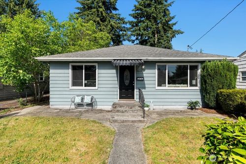 8618 Tacoma Avenue S, Tacoma, WA, 98444 | Card Image