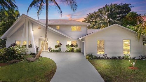 1538 39th St, West Palm Beach, FL, 33407-3632 | Card Image