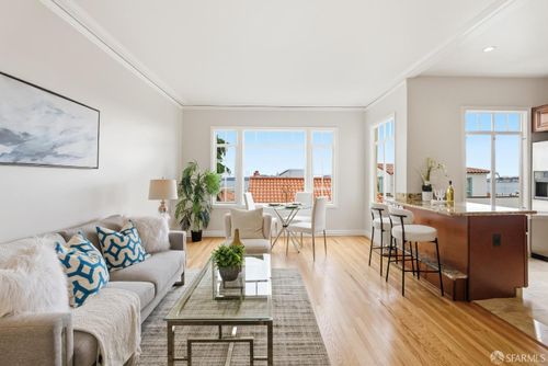 303-3835 Scott St, San Francisco, CA, 94123-1154 | Card Image